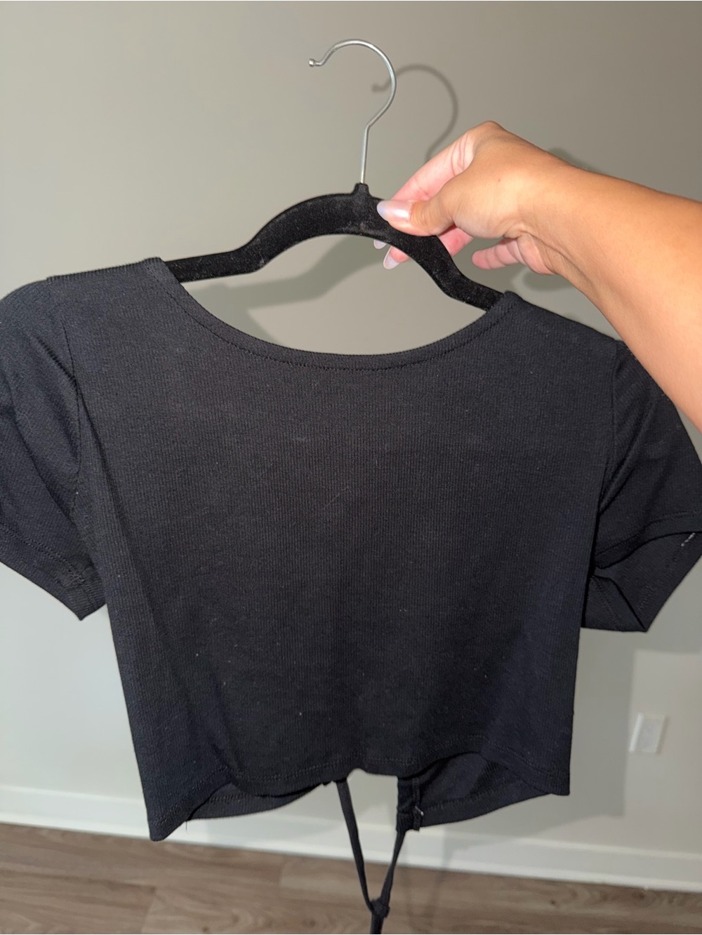 wild fable Black Short Sleeve Tie-Back Crop Top